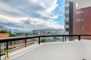 Poblado Sandiego 1505 - Cool off in style aptpool