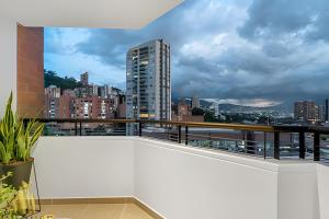 Poblado Sandiego 1505 - Cool off in style aptpool