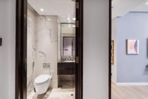 Luxury at JW Marriott Dubai Marina - Pool Days & Views