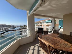 Appartements Une des plus belles vue de Port Frejus,Le MIRAMAR, : photos des chambres