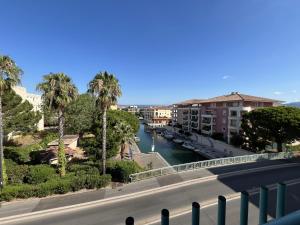 Appartements Une des plus belles vue de Port Frejus,Le MIRAMAR, : photos des chambres