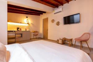 Laureles Apt-Smart locks-Excellent Location-AC