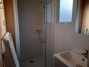 Campings Camping les Rives de Vilaine - proche Barrage d-Arzal - Calme et Nature : photos des chambres