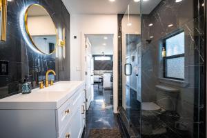 Contained In Gruene Midnight Edition Spa-Outdoor Shower