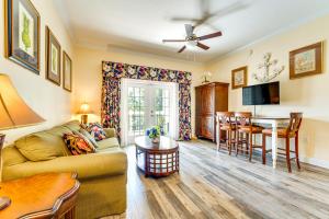 7 Mi to Disney World Condo with 2 Balconies and Pools