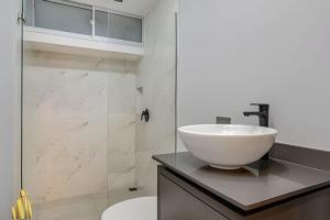 Provenza Life 1002-Tastefully decorated loft/gym