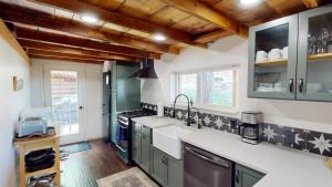 Pack Creek ~ Road House