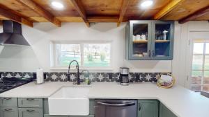 Pack Creek ~ Road House