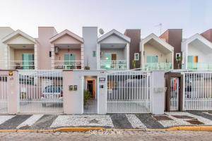 Casa c 3 Quartos e Churrasqueira PMC0400