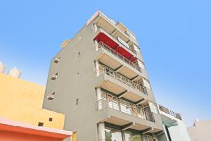 Townhouse Zodiac Near Botanic Garden of Indian Republic