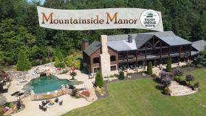 Mountainside Manor l Custom pool & movie theater - Ubytování bez kategorie ve městě Cleveland
