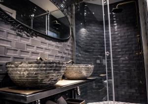 Appartements Residence du Louvre - Apartments - Prime location Palais & Croisette - Luxury Stay by LRA Cannes : photos des chambres