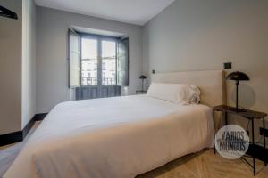 Esencia de Madrid para 7 en Santa Ana 20 E2