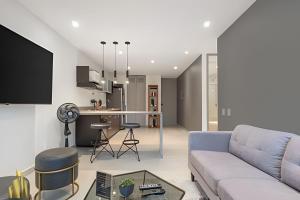 Provenza Life 703 - Secure/bright apt/priv balcony