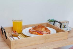 Modern Cozy Apt - Laureles -AC - Fast WiFi