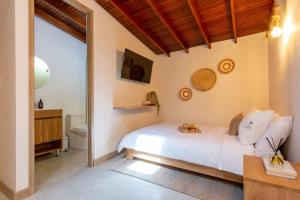 Laureles Apt-Eco-Smart Locks-AC-Super Location