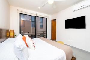 Peaceful Retreat with Pool Gym & Garden Lounge