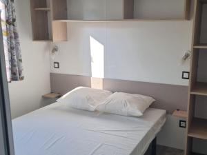 Campings Camping les Rives de Vilaine - proche Barrage d-Arzal - Calme et Nature : photos des chambres
