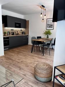 Horský apartmán s výhledem do lesa, terasa, kvalitní wi-fi, parkování zdarma - opětovně otevřeno červenec 2025 po kompletní rekonstrukci