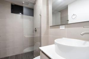 Class 48 Apt. 2302 - Íntimo loft con balcón privado