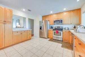 Canalfront Port Charlotte Getaway w Boat Dock!