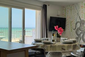 Terrazzino Frontemare Wi-Fi Free Parking