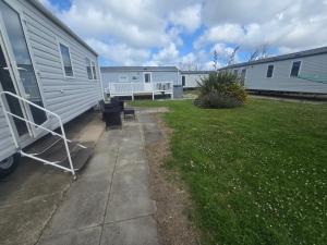 Caravan Kirsty Sleeps 6 with Free Parking