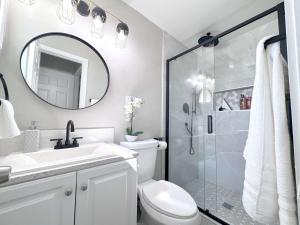 Disneyland Lux Villa 6BR 4BA Mini Golf Arcade Game