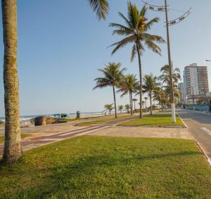 Apto pet friendly com garagem a 100m do mar - 3hvězdičkové hotely ve městě Solemar