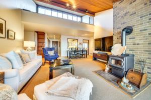 Water Views and Marina Access Port Ludlow Getaway