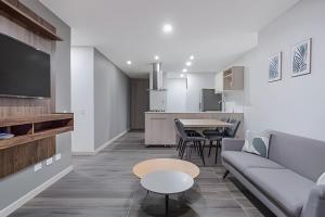 Class 48 Apt. 2303 - Loft de alta clase -balcón privado