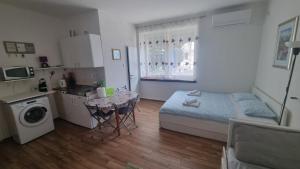 IVANCICA Studio Apartment