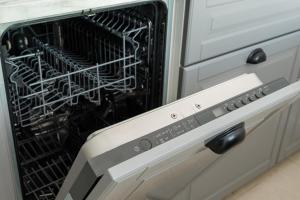 Plac Wilsona Modern Apartment by BookingHost