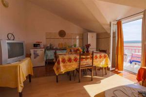 Apartments in Selce 39190