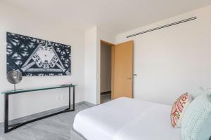 Luxurious 4BR condo by the beach - Rooftop pool