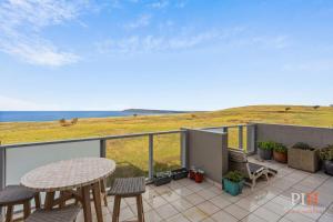 Ocean Views 2 Bedroom Apartment