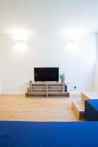 Modern Flat Metro CityLife-MICO-Self Check-in-AC