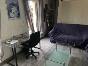 Pérols Centre, Studio unique au dessus de notre maison avec grande terrasse