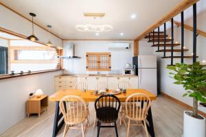 Gyeongju Jiseom Hanok Pool Villa Pension