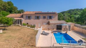 Villas Les Charmes de l-Ardeche : photos des chambres