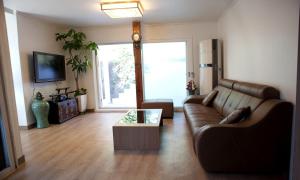 jonglo mokkoji guesthouse