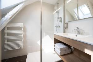 Hotels Hotel La Couleuvrine Sarlat Centre Ville : photos des chambres