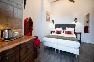 Hotels Hotel La Couleuvrine Sarlat Centre Ville : photos des chambres
