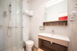 Hotels Hotel La Couleuvrine Sarlat Centre Ville : photos des chambres