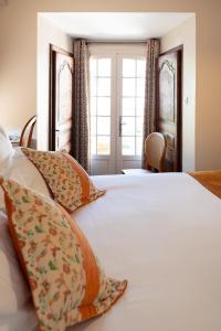 Hotels Hotel La Couleuvrine Sarlat Centre Ville : photos des chambres