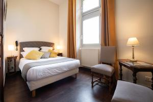 Hotels Hotel La Couleuvrine Sarlat Centre Ville : photos des chambres