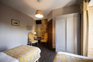 Hotels Hotel La Couleuvrine Sarlat Centre Ville : photos des chambres
