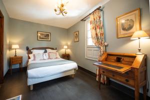 Hotels Hotel La Couleuvrine Sarlat Centre Ville : photos des chambres