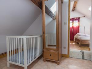 Maisons de vacances Charming Holiday Home in Montrichard with Pool : photos des chambres
