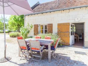 Maisons de vacances Charming Holiday Home in Montrichard with Pool : photos des chambres